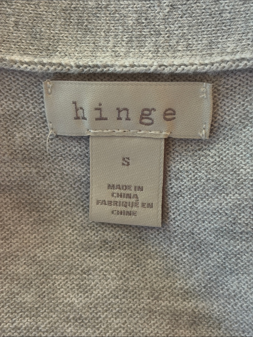 hinge Light Gray V-Neck Ruffle-Hem Button Cardigan - Picture 2 of 2